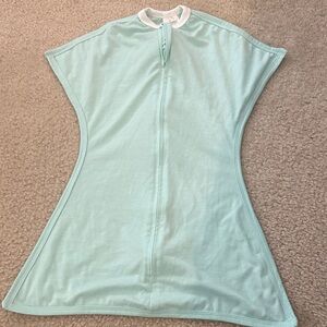Zipadee Zip Mint Transitional Swaddle Size XS 3-6 months